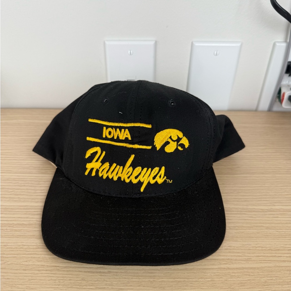 Iowa Hawkeyes Black Cap Vintage